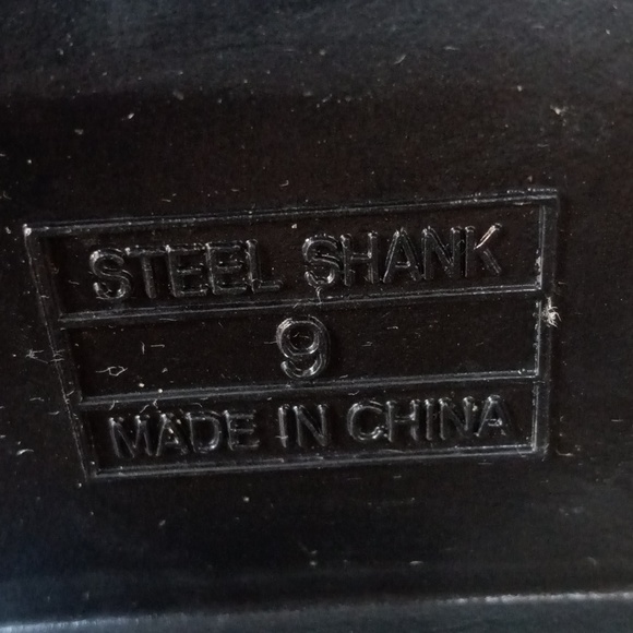 Tall Black True Craft Rain Boots. Size 9 - Picture 6 of 8